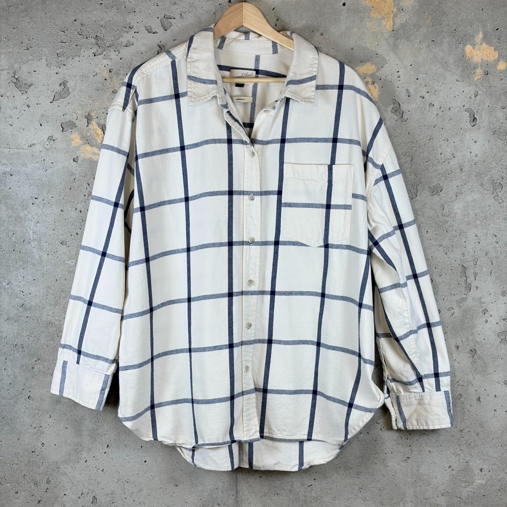 Universal Thread Flannel Shirt Womens XL Cream Navy Windowpane Oversized Shirt
